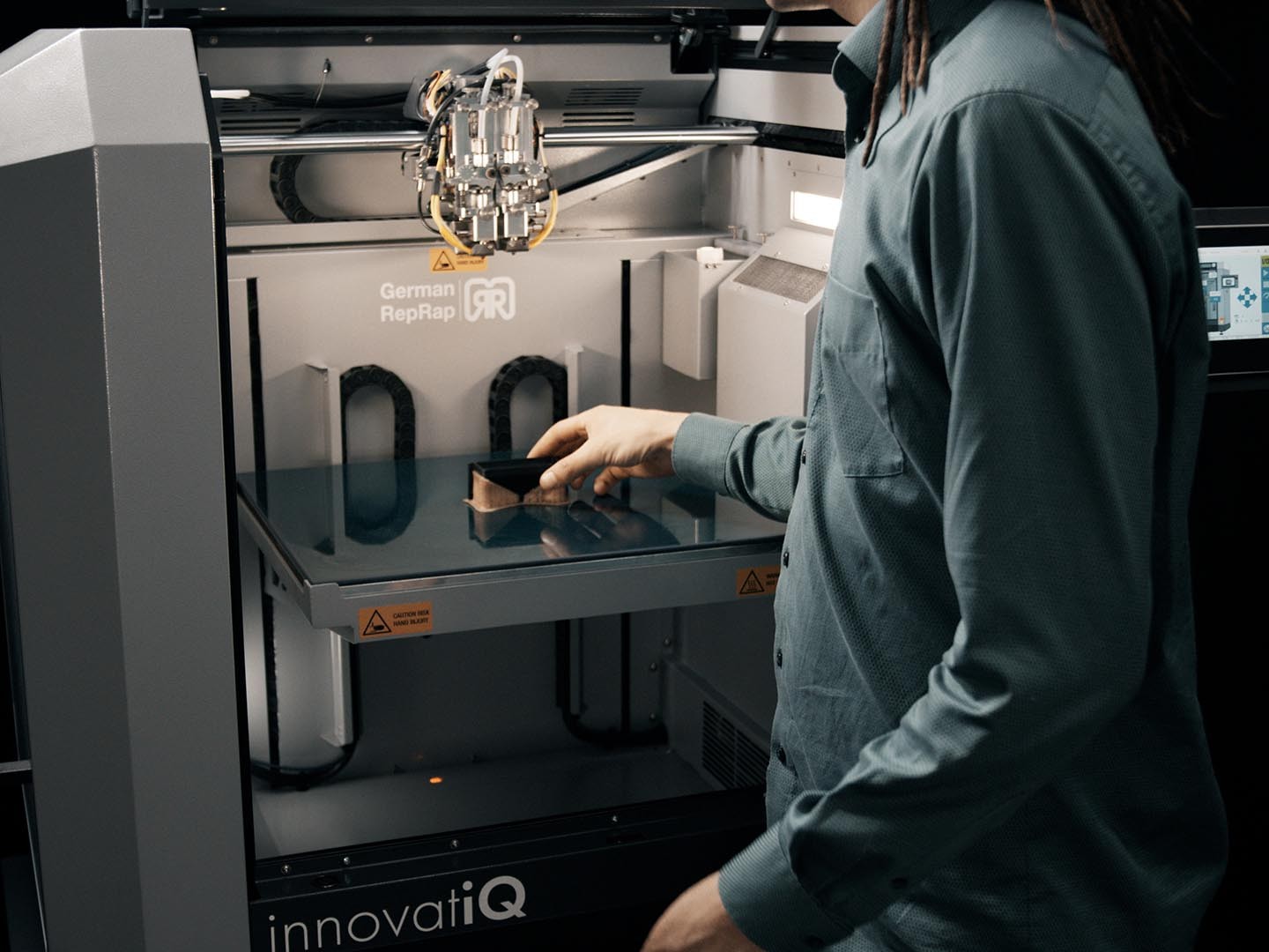 Retrait de la TiQ 5 - imprimante 3D par innovatiQ = Germanreprap